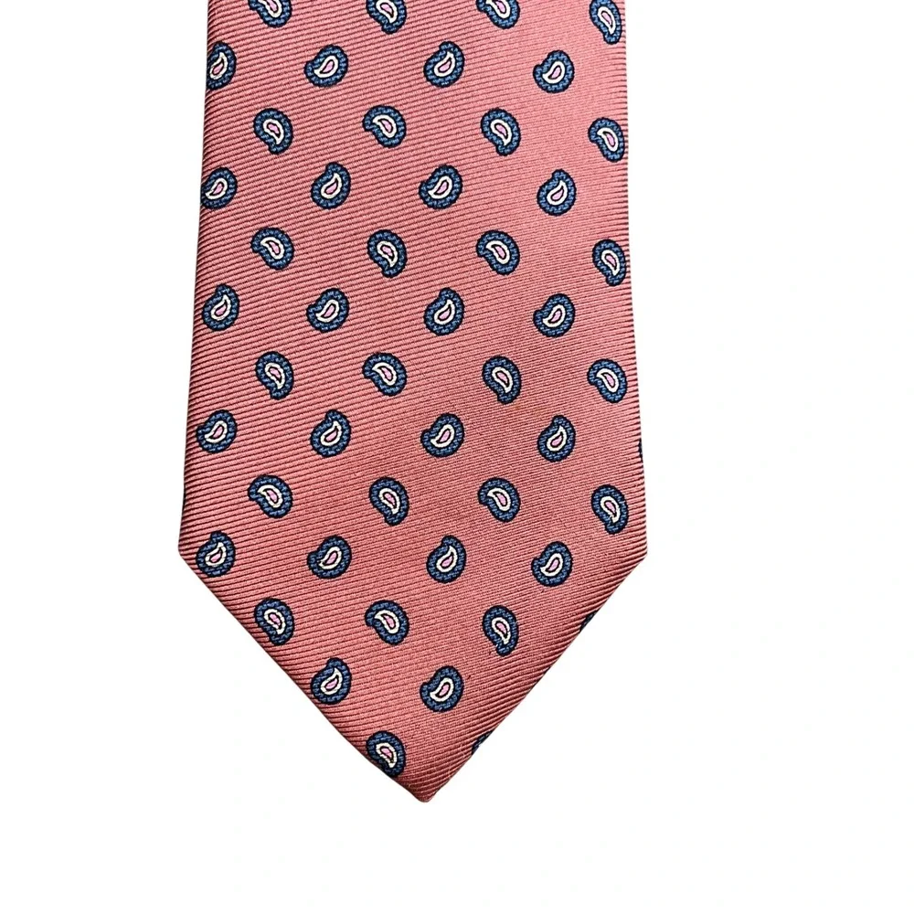 Wallachs by Burma Bibas Mens Red Paisley Silk Necktie Vintage Business Tie